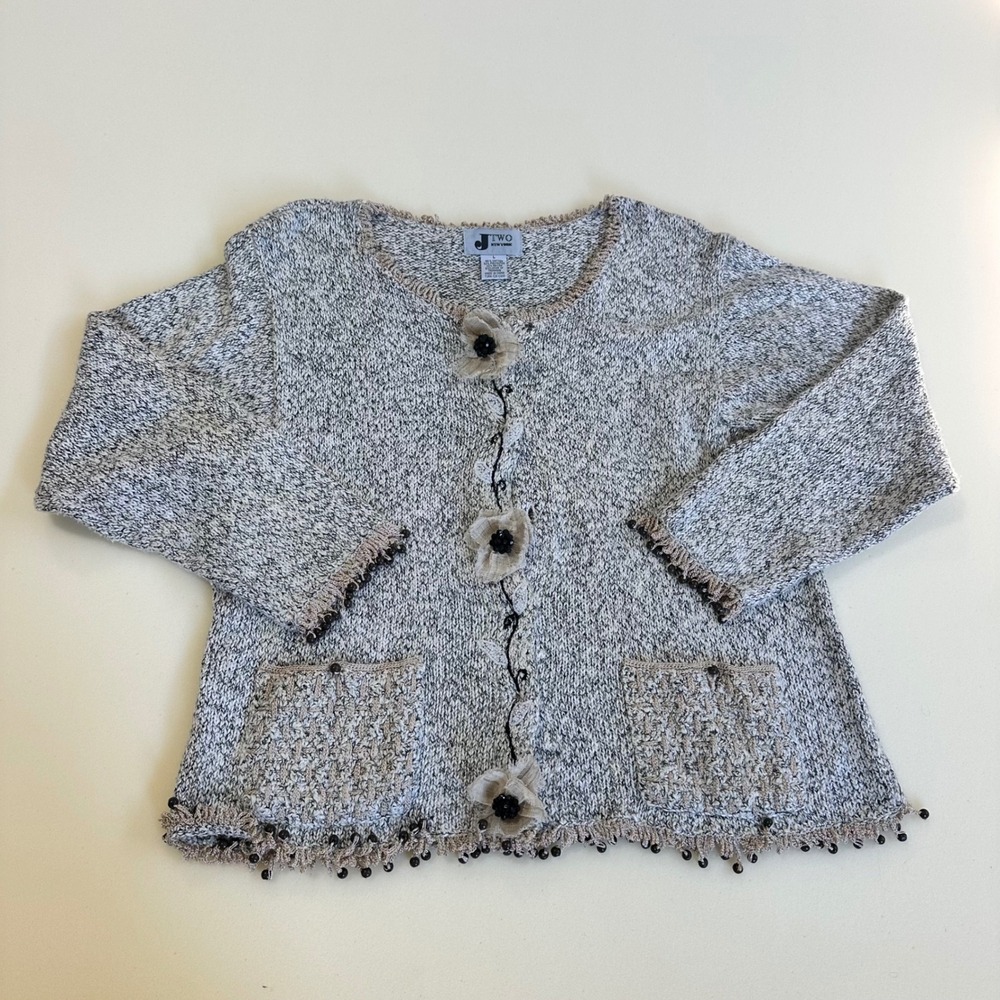 J TWO‎ New York Gray Tan Marled Knit Floral Beaded Fringe Cardigan Sweater Soft